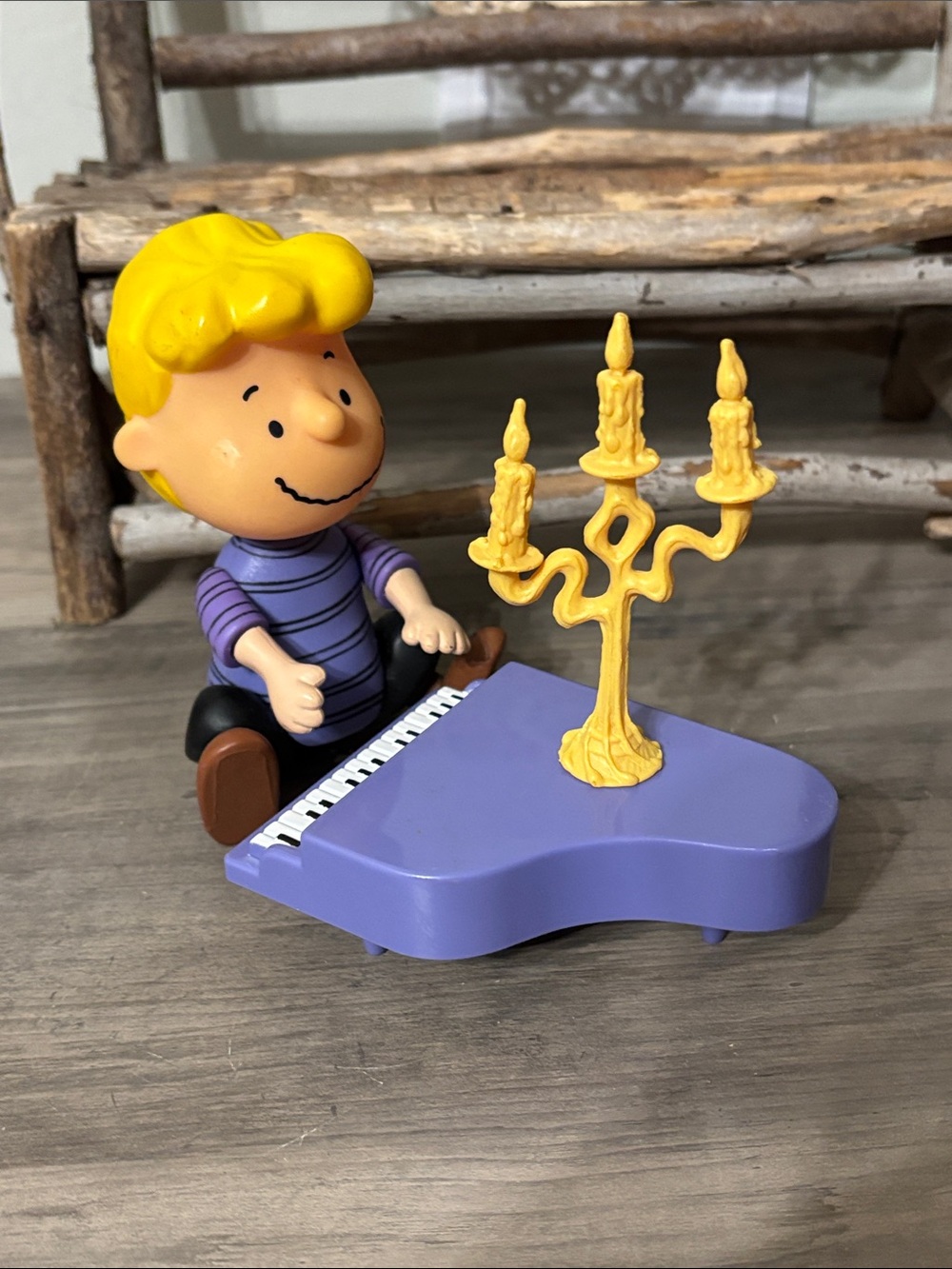 Peanuts Great Pumpkin Halloween Figure Schroeder 2002 Memory Lane Purple Piano